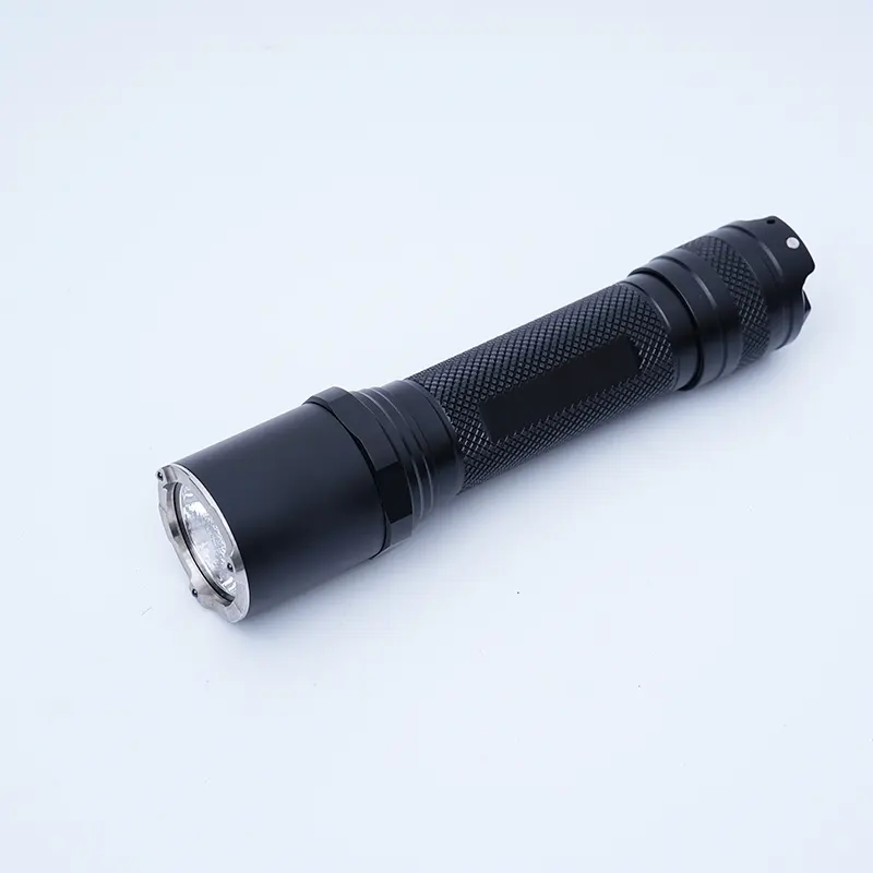 Taktisk LED-ficklampa